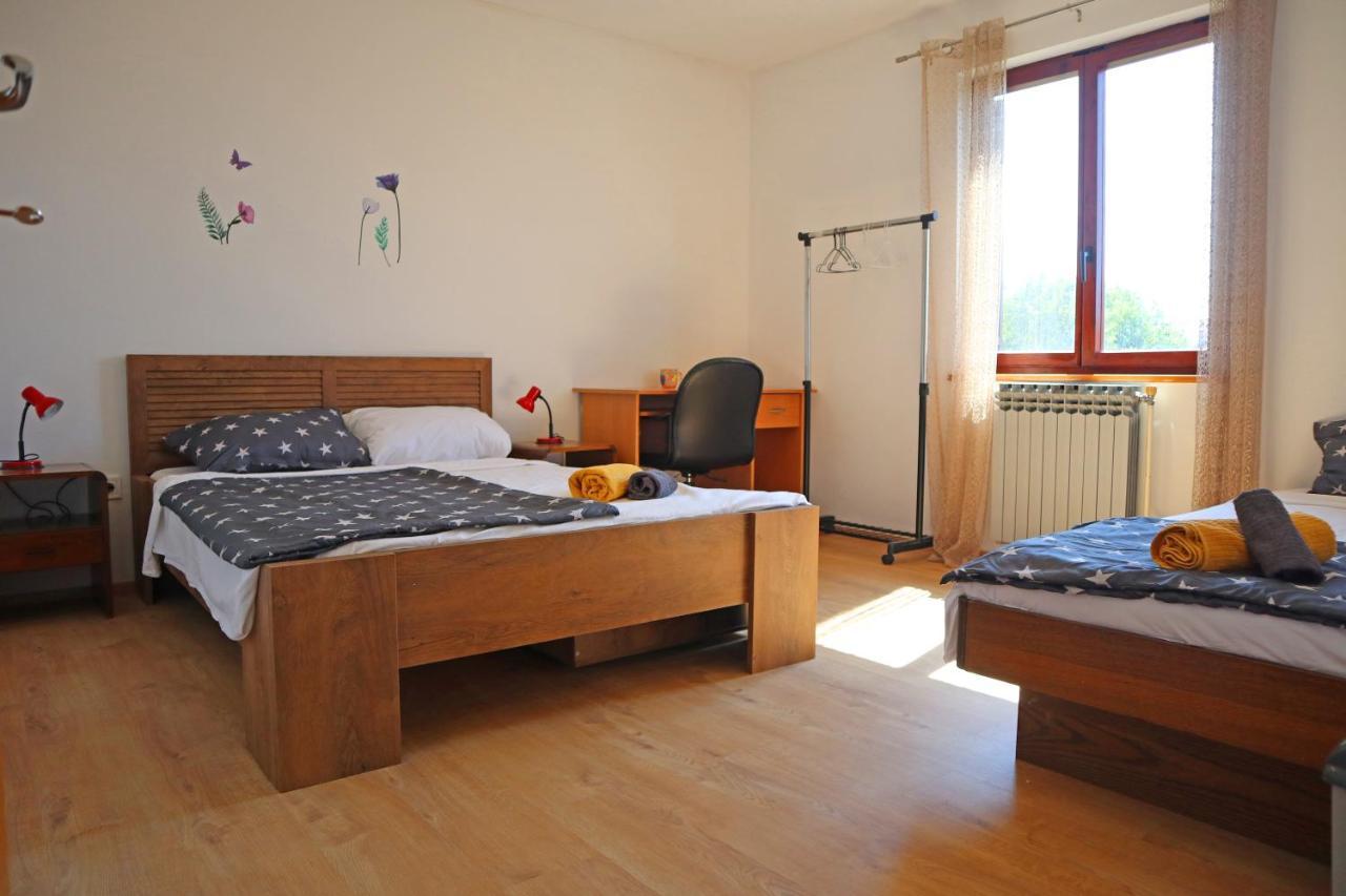 Apartman Slavko Lejlighed Tar-Vabriga Eksteriør billede